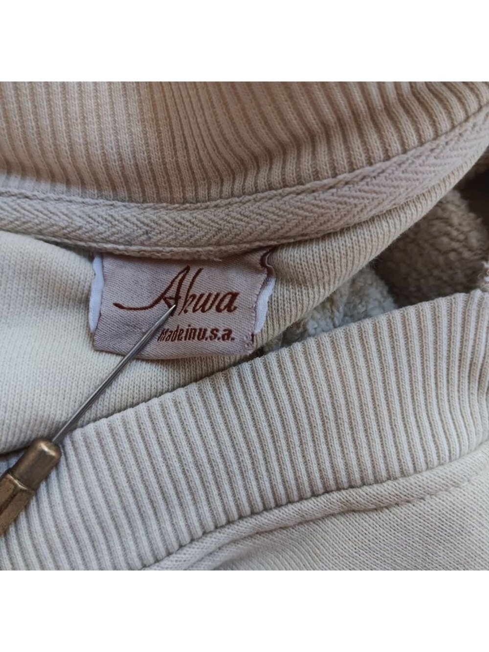 Vintage Sweatshirt John Deere Medium Cream Pullover Embroidered Logo 1990's Farm